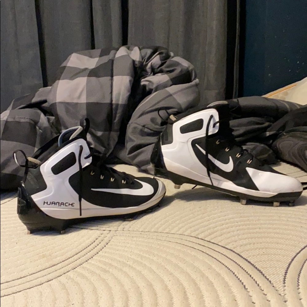 Huarache baseball cleats, like new